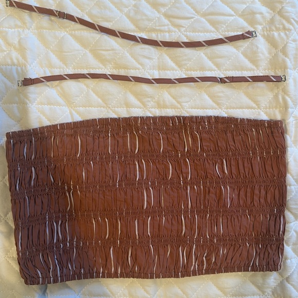 Dusty rose colored crop top from Target-size XS detachable straps - Picture 5 of 5